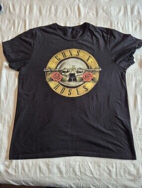 Bay Island Sportswear Guns N Roses men's 2XL black short sleeve shirt VGUC